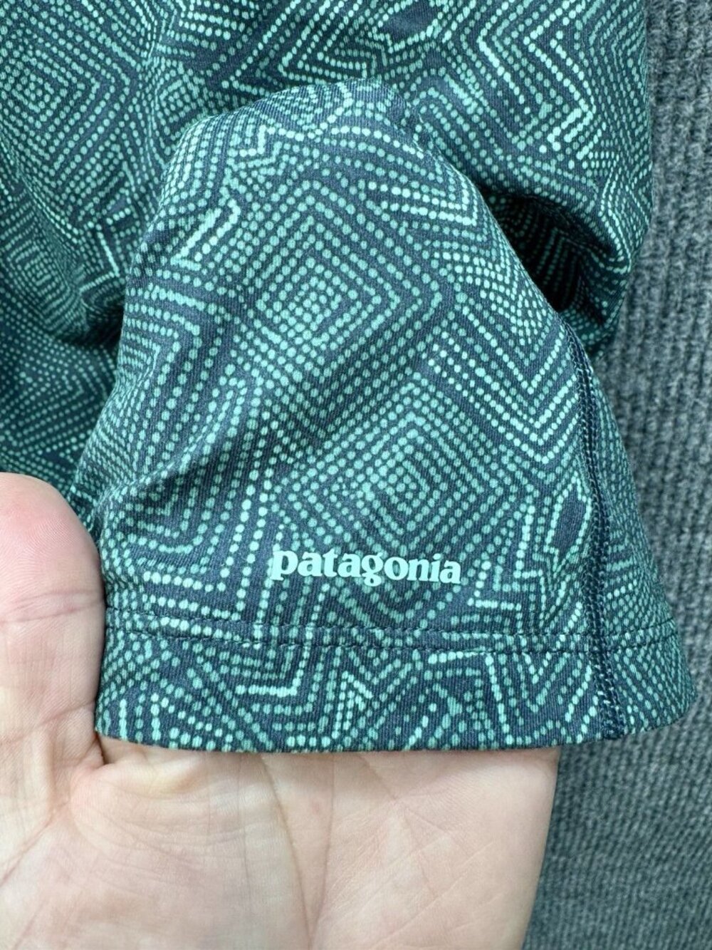 Patagonia Cross Beta Tank Top Womens XL Slim Fit Teal Green Shelf Bra Yoga 23490 - Picture 2 of 10